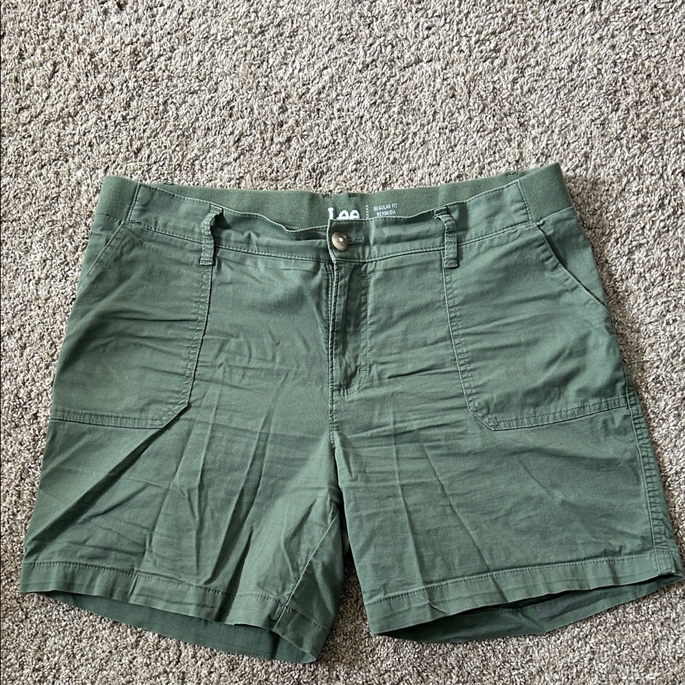 Lee Women's Green Cargo-Style Cotton Shorts
